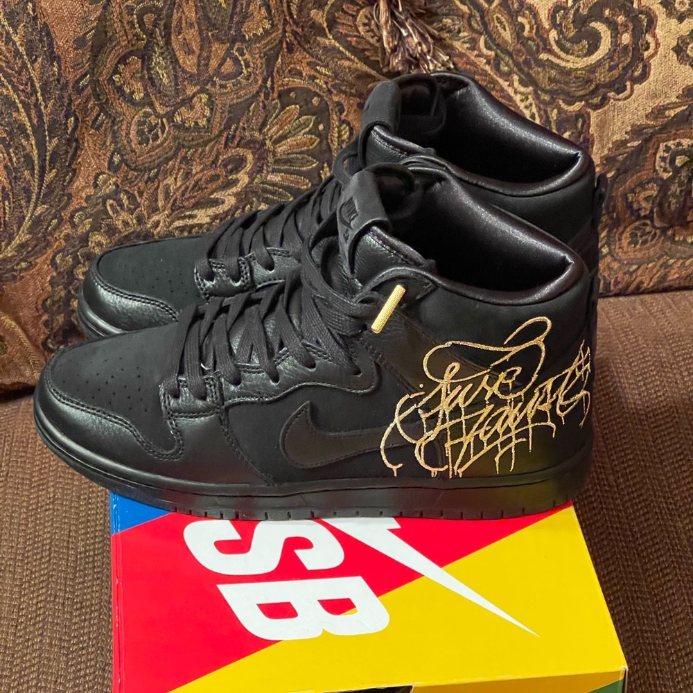 100% Auth Nike “Faust” Dunks